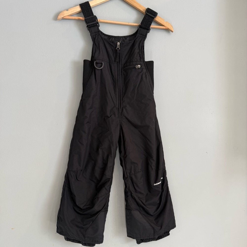 Kids Black adjustable strap snow pants